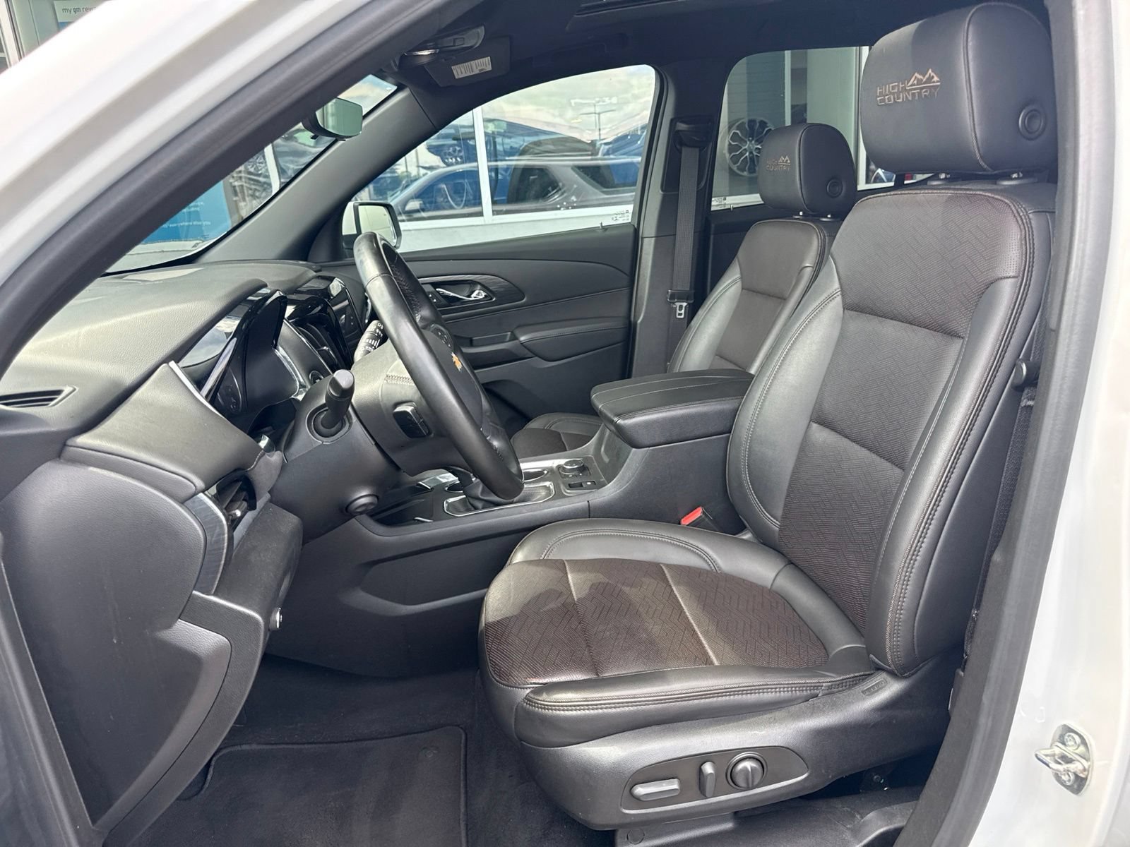 Used 2023 Chevrolet Traverse High Country AWD/4WD image 22