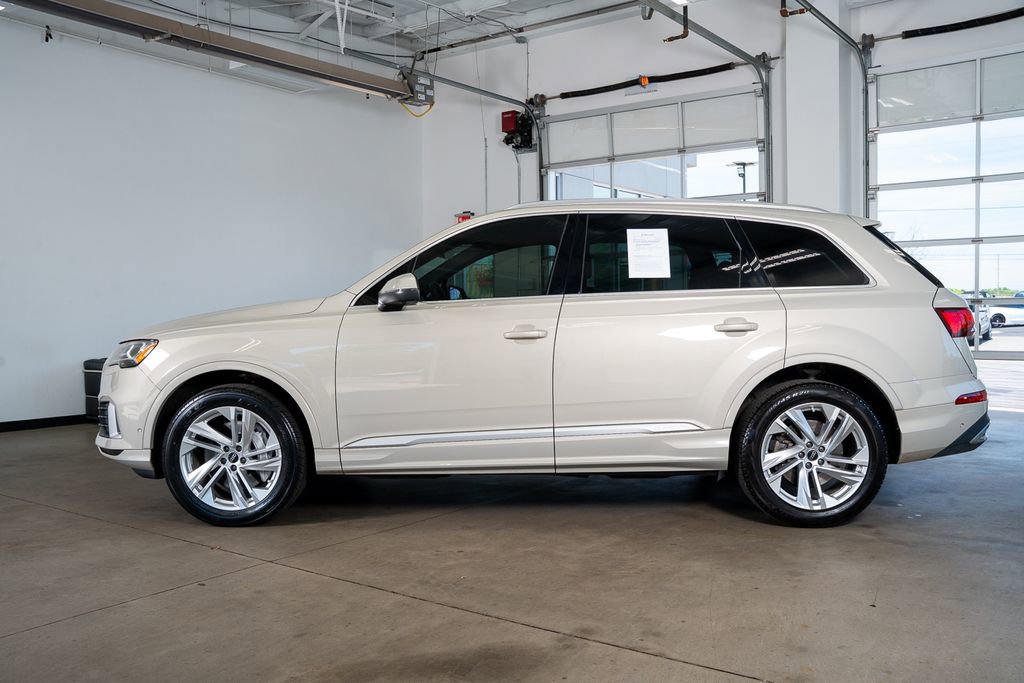 Used 2023 Audi Q7 2.0T Premium AWD/4WD image 24