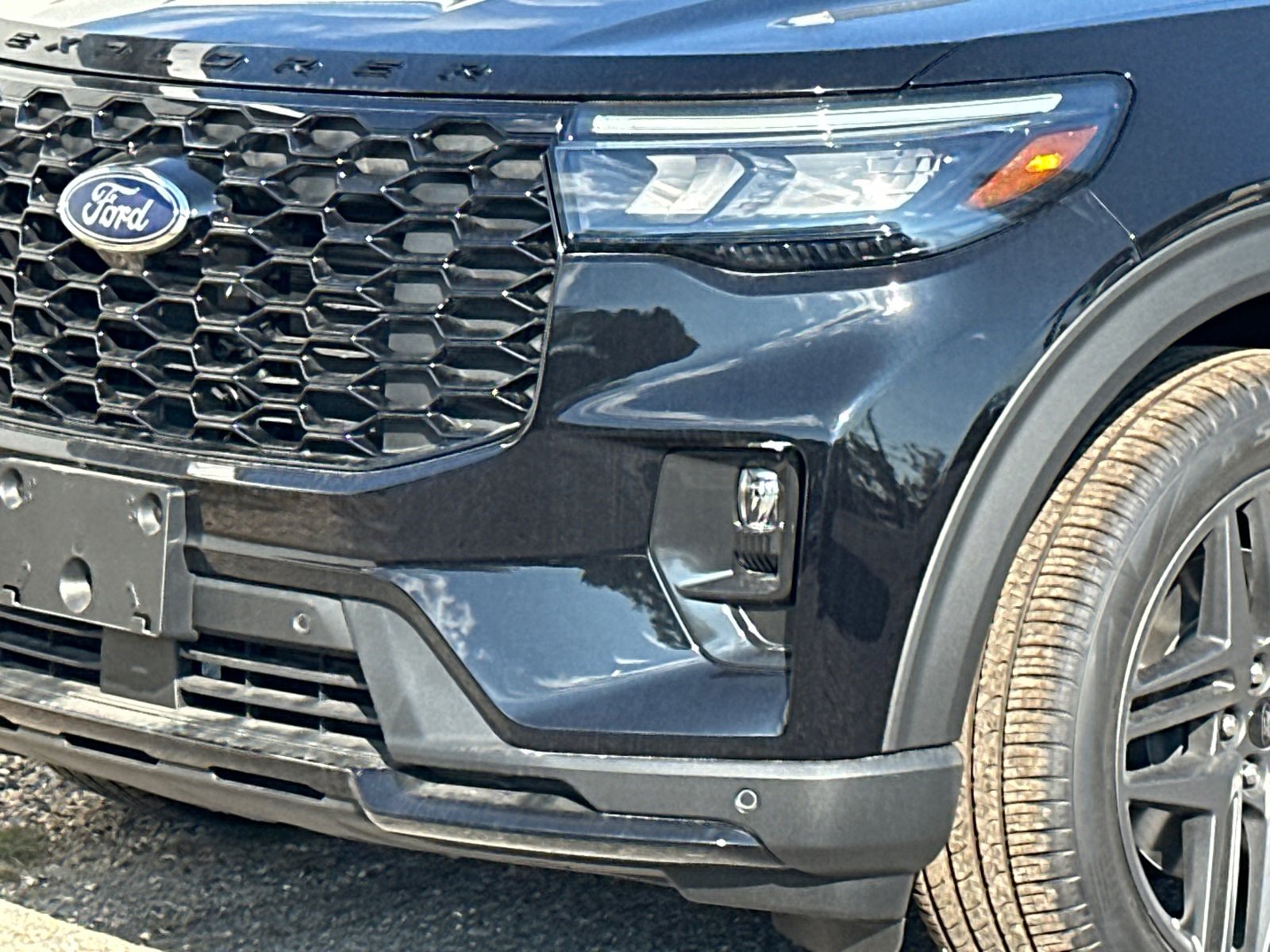 New 2025 Ford Explorer ST-Line w/ Premium Package video 2