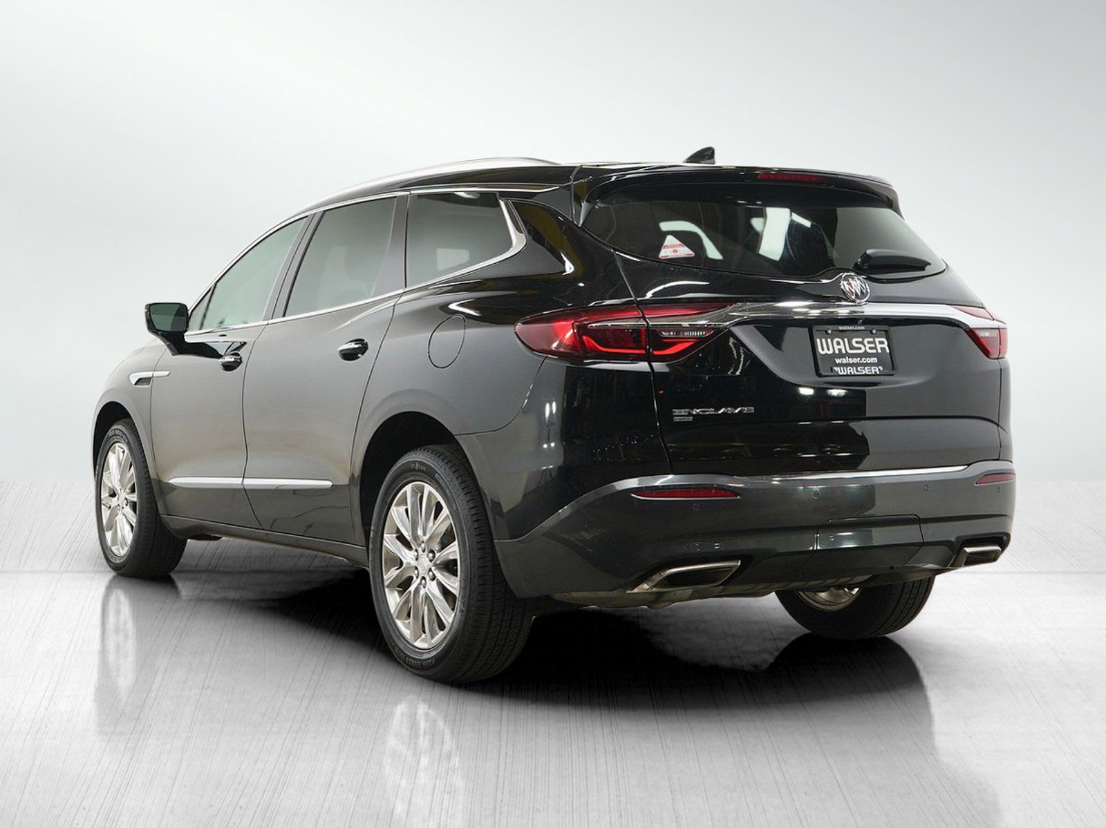 Used 2020 Buick Enclave Essence w/ Sound and Sites Package AWD/4WD image 3