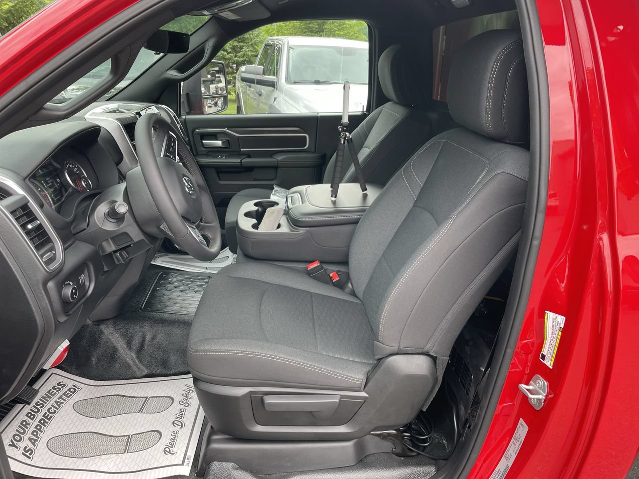 New 2026 RAM 5500 4x4 Regular Cab image 25