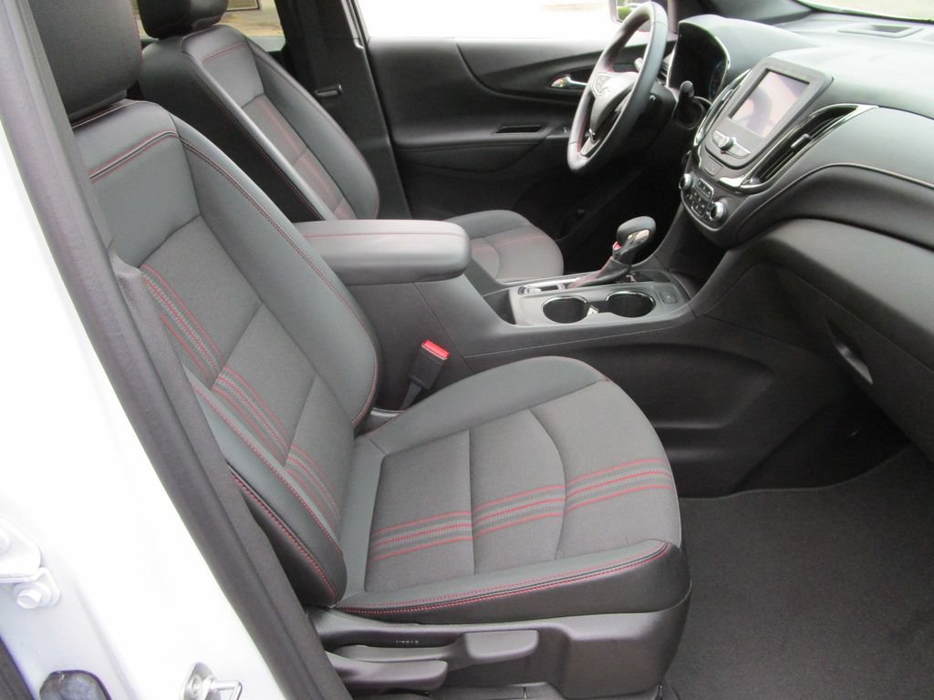Used 2024 Chevrolet Equinox RS FWD image 31