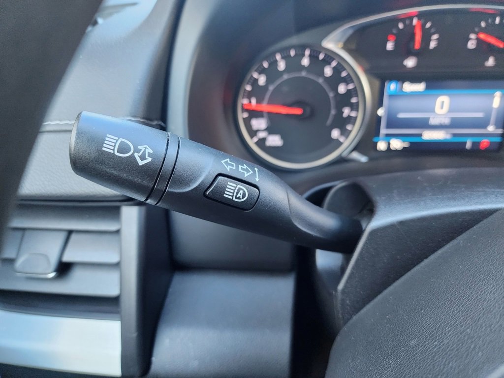 Used 2023 GMC Terrain SLE w/ Driver Convenience Package image 32