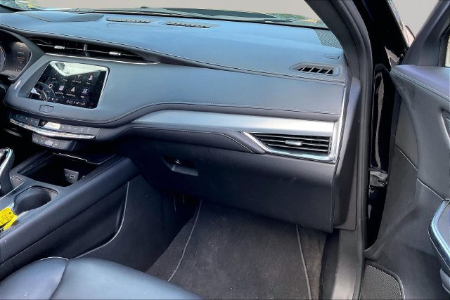Certified 2023 Cadillac XT4 Premium Luxury w/ Technology Package FWD image 18