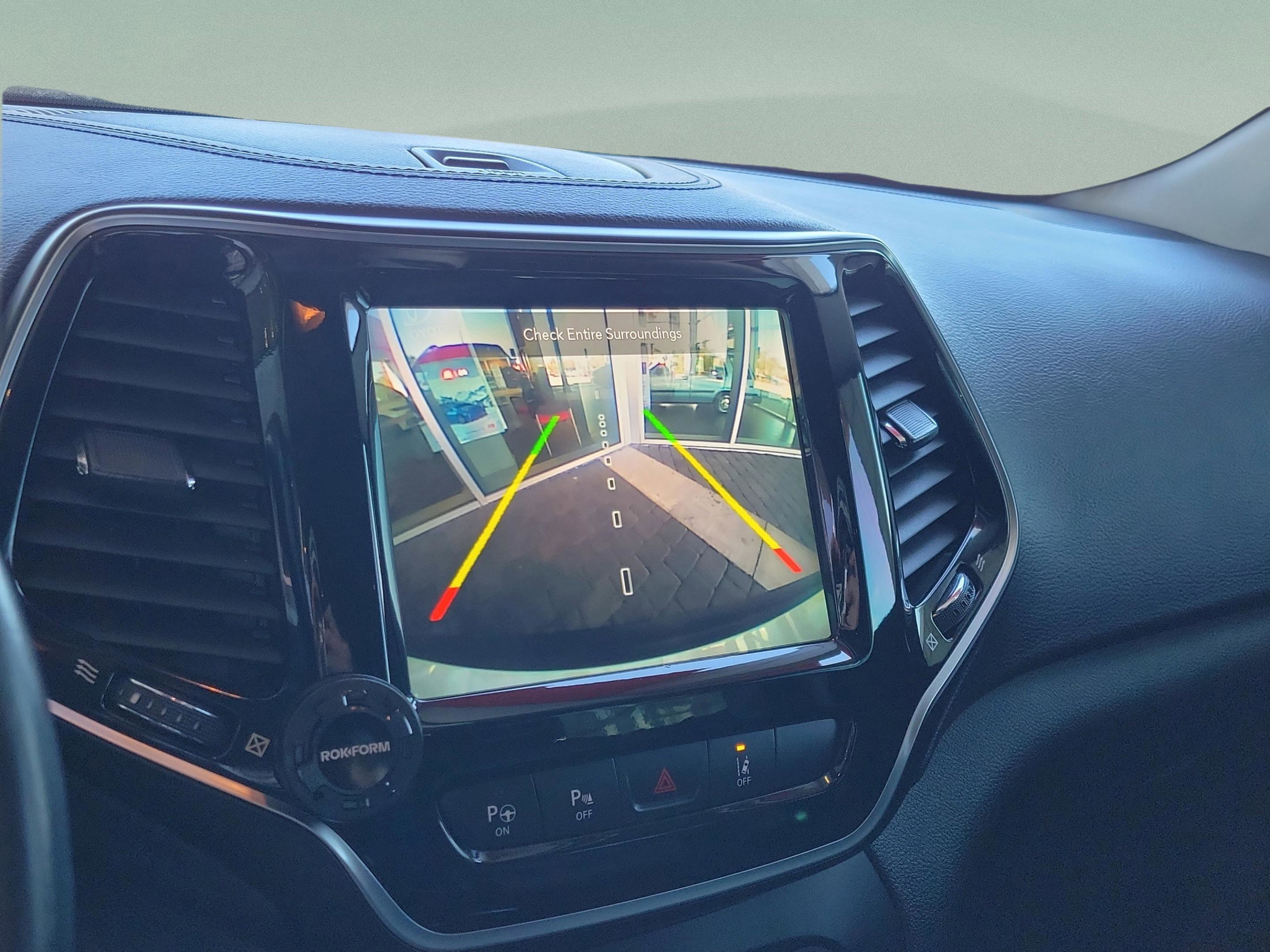 Used 2019 Jeep Cherokee Limited w/ Luxury Group image 21