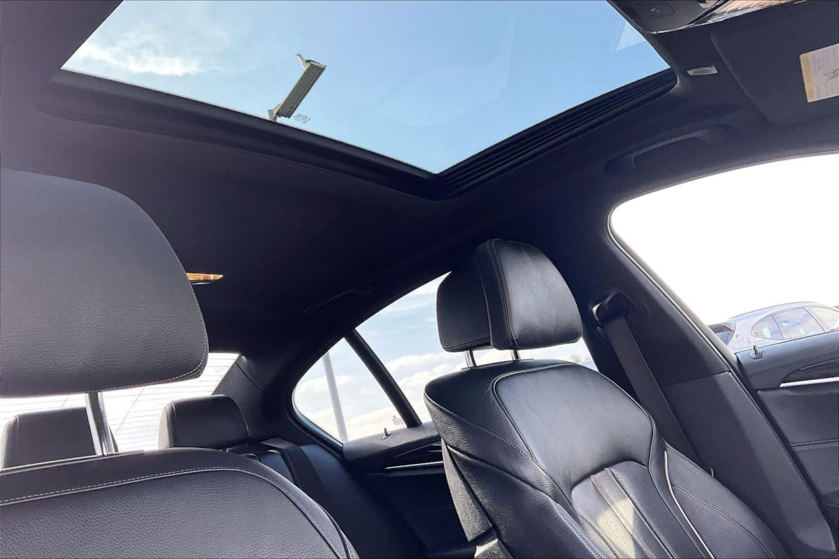 Used 2018 BMW 540i RWD image 19