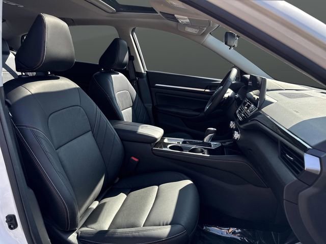 Used 2024 Nissan Altima 2.0 SR image 30