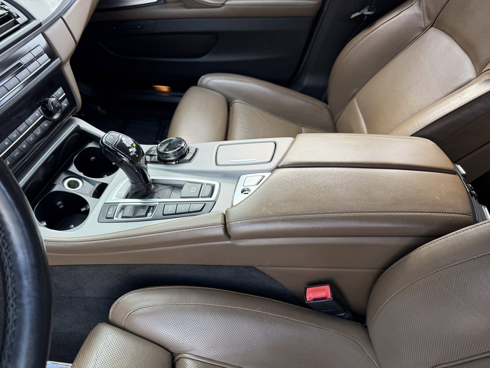 Used 2014 BMW 550i xDrive Sedan image 15