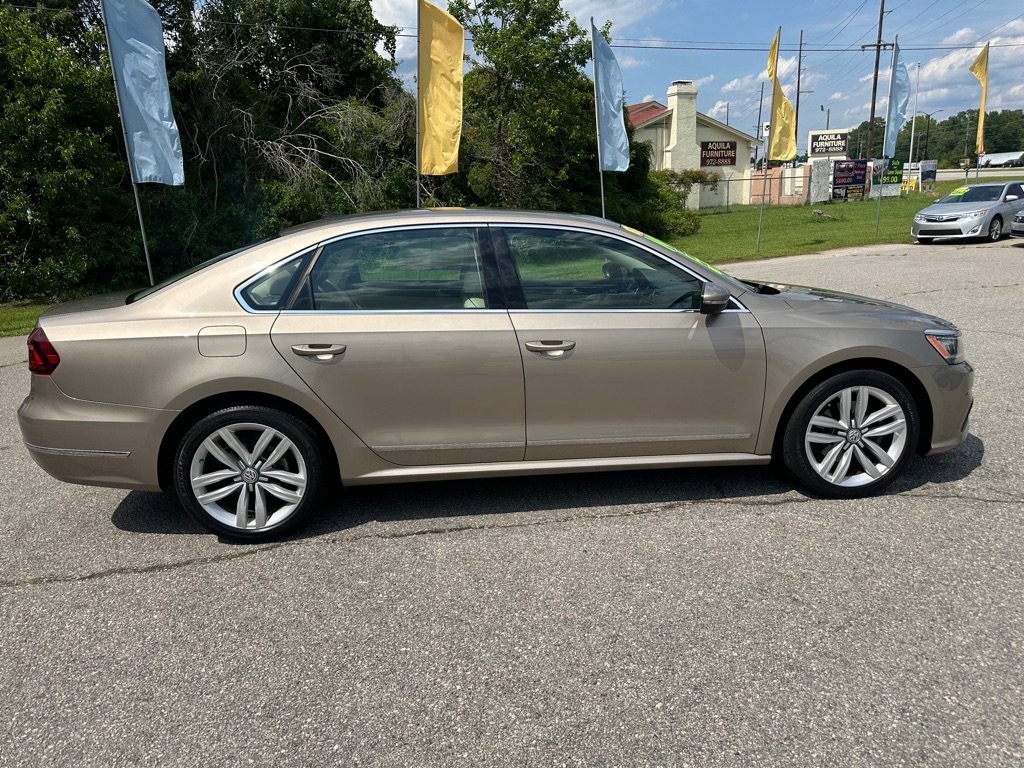 Used 2017 Volkswagen Passat 1.8T SE FWD image 6