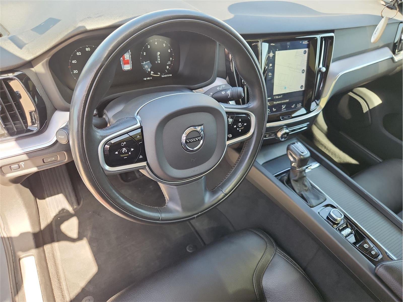Used 2020 Volvo V60 T5 Cross Country AWD/4WD image 10