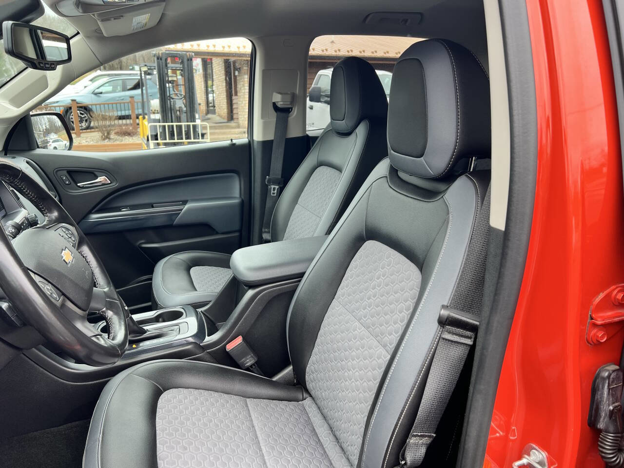 Used 2016 Chevrolet Colorado Z71 image 12