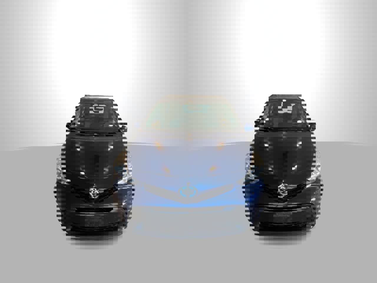 Used 2017 Toyota Prius V Four image 3