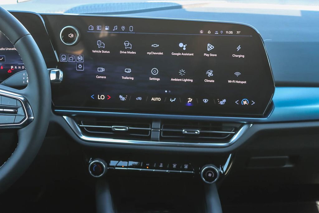 New 2026 Chevrolet Equinox EV LT image 12