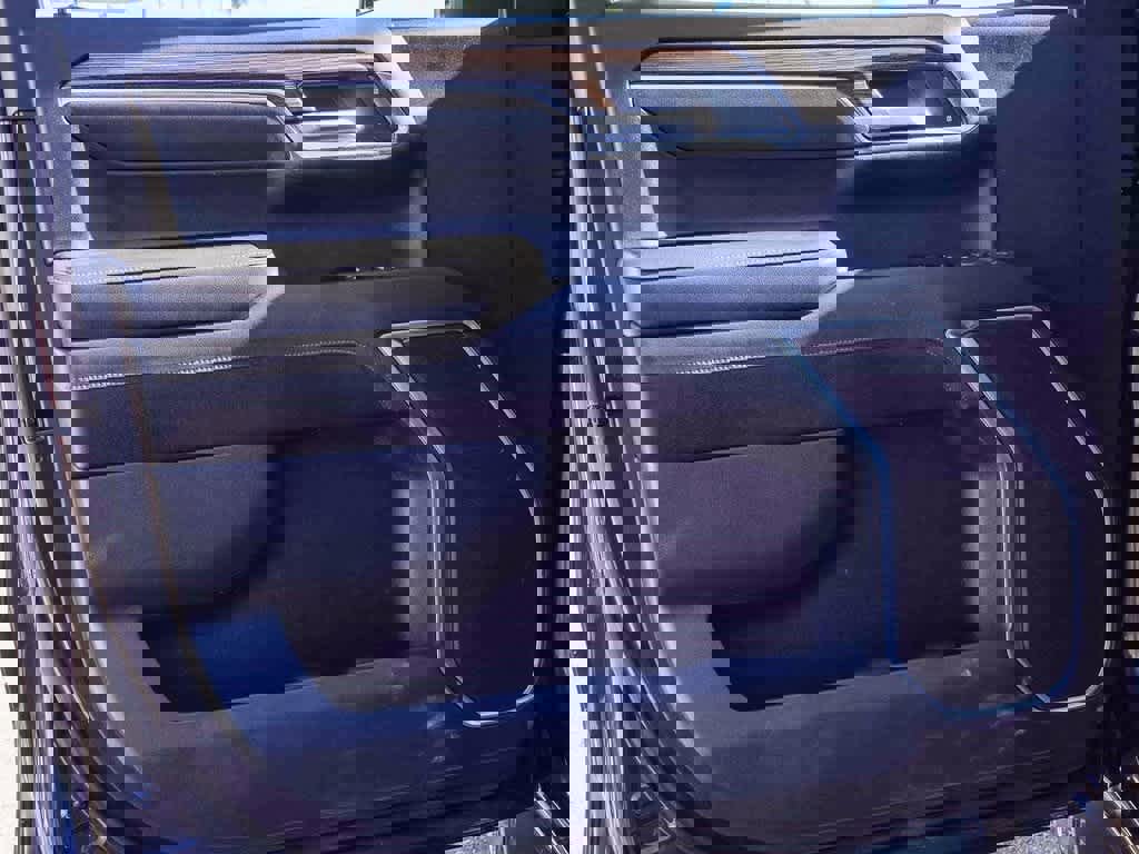 Used 2022 Chevrolet Silverado 1500 LT image 20