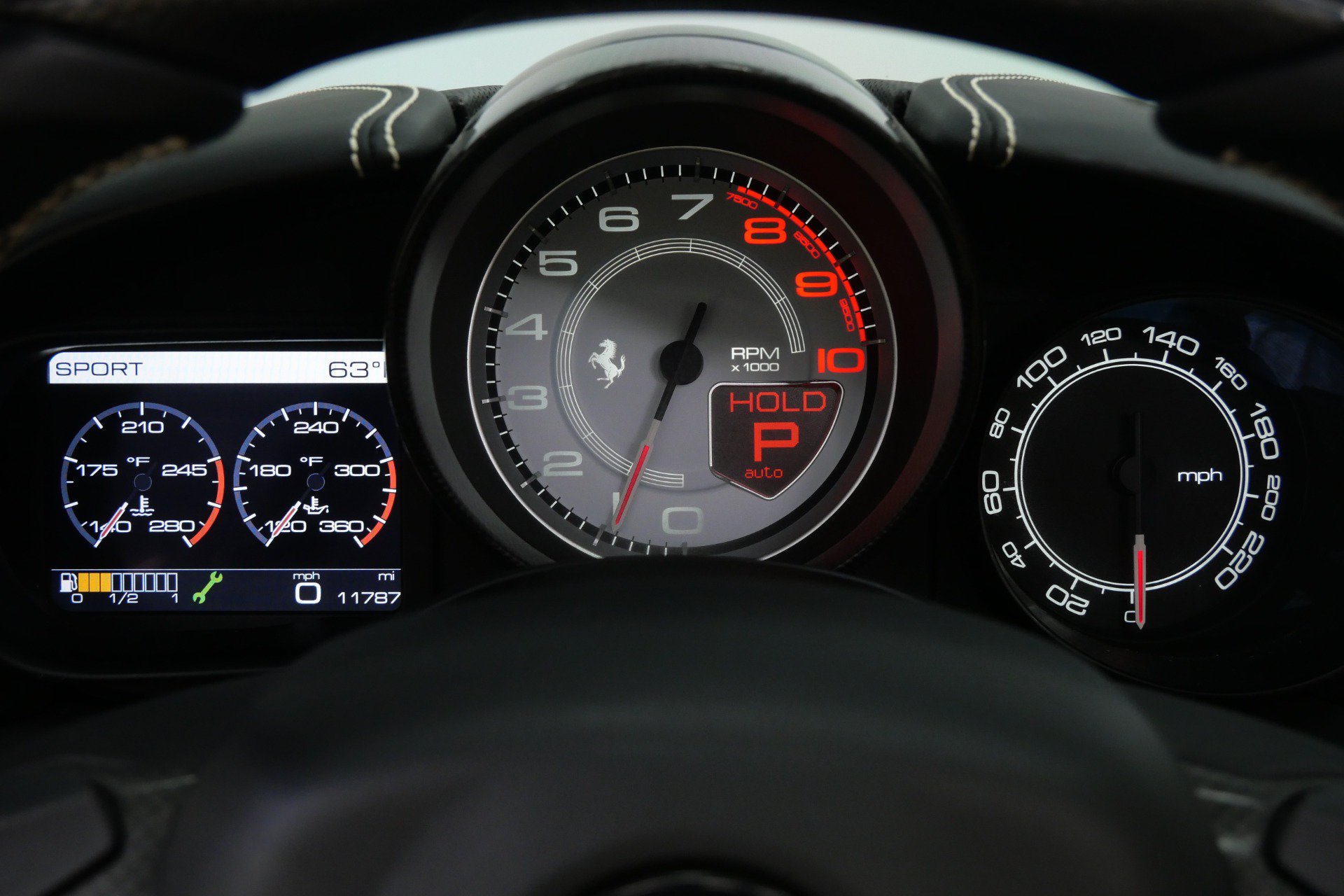 Used 2015 Ferrari California T RWD image 22