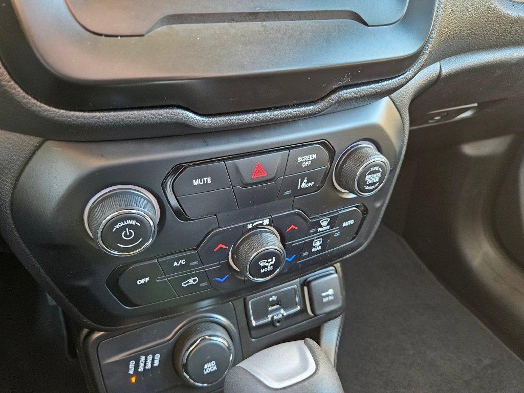 Used 2021 Jeep Renegade Sport AWD/4WD image 27