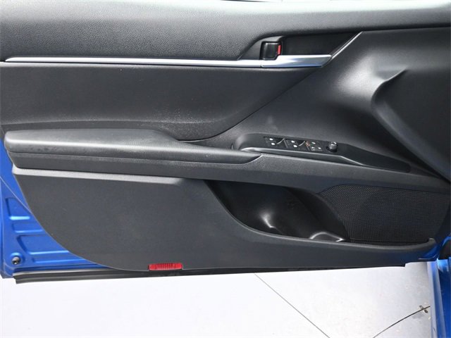 Used 2020 Toyota Camry SE image 40