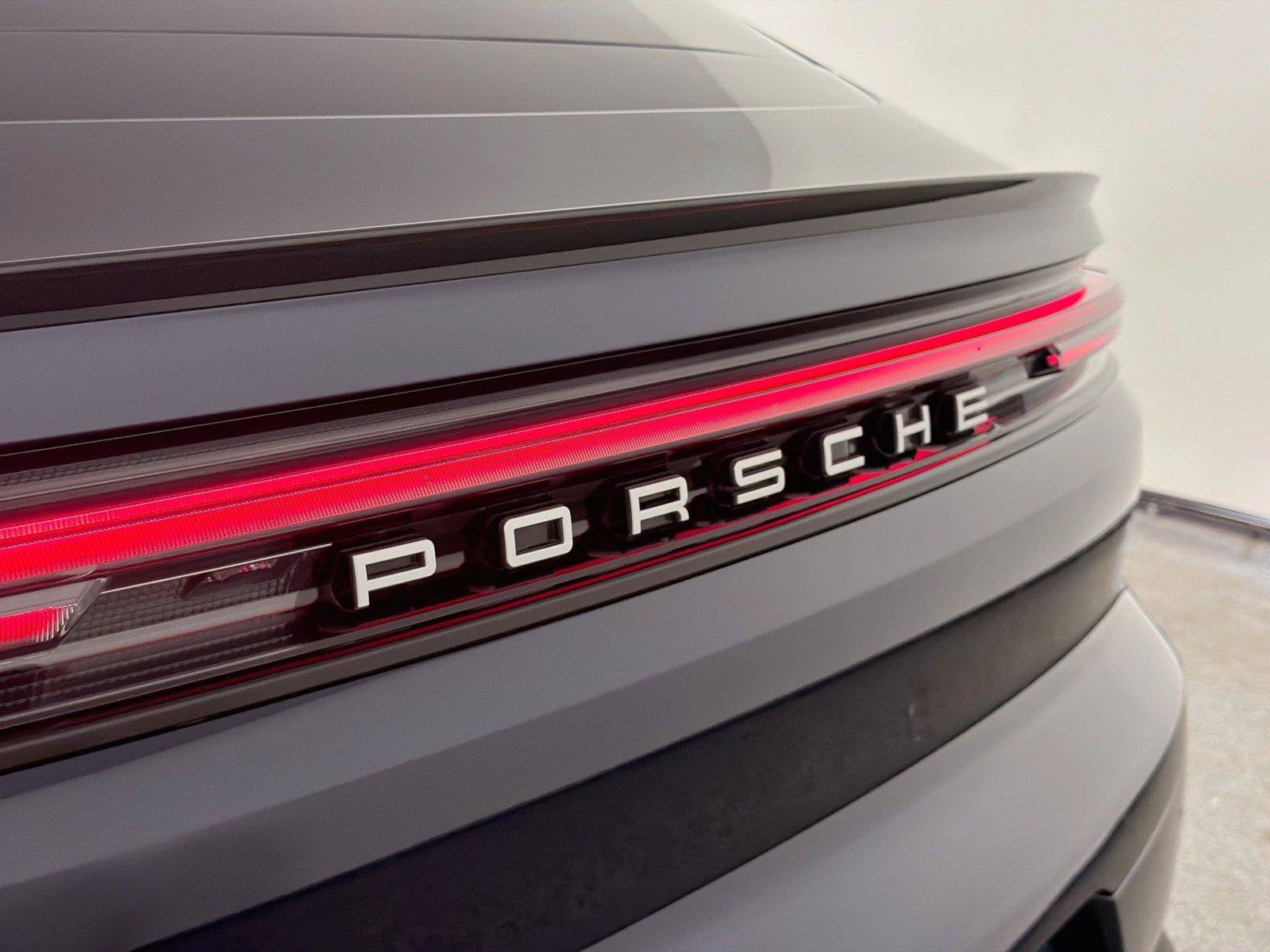 Certified 2025 Porsche Cayenne Coupe AWD/4WD image 17