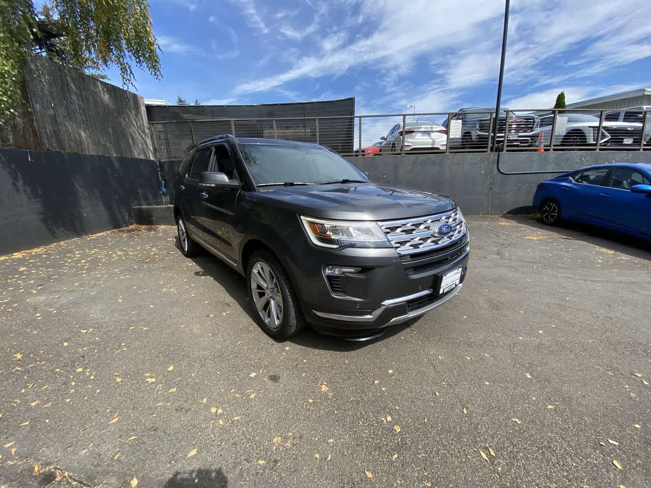 Used 2019 Ford Explorer Limited w/ Class III Trailer Tow Package AWD/4WD image 8