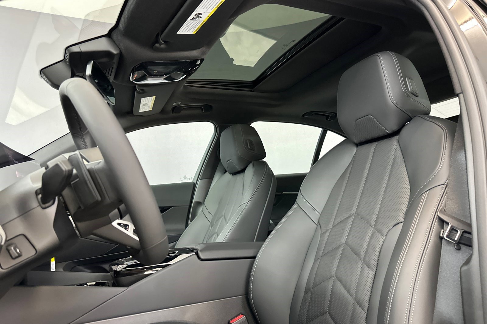 New 2026 BMW i5 eDrive40 w/ M Sport Package image 14