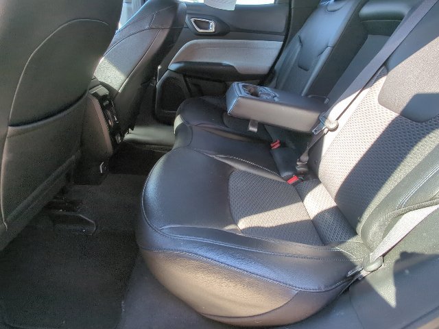 Used 2024 Jeep Compass Latitude AWD/4WD image 22