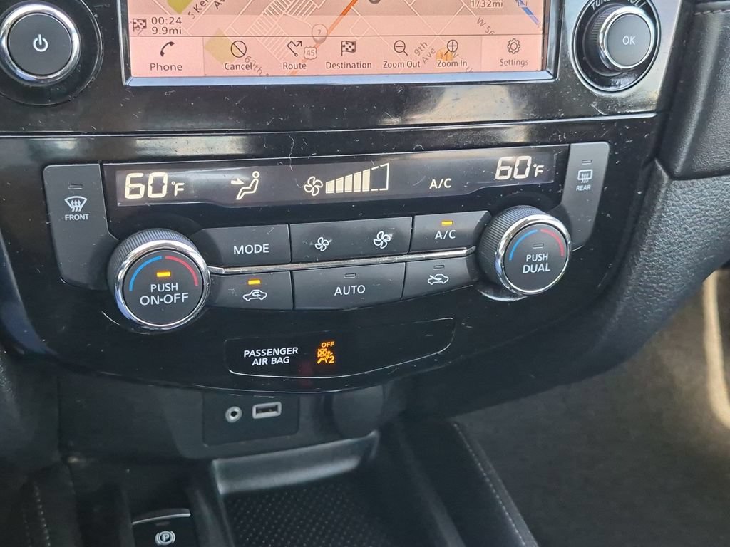 Used 2019 Nissan Rogue SL AWD/4WD image 22