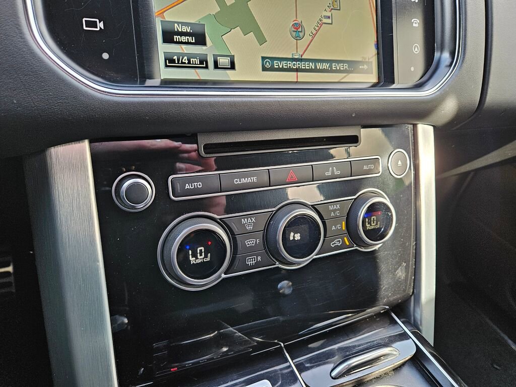 Used 2016 Land Rover Range Rover Supercharged image 24