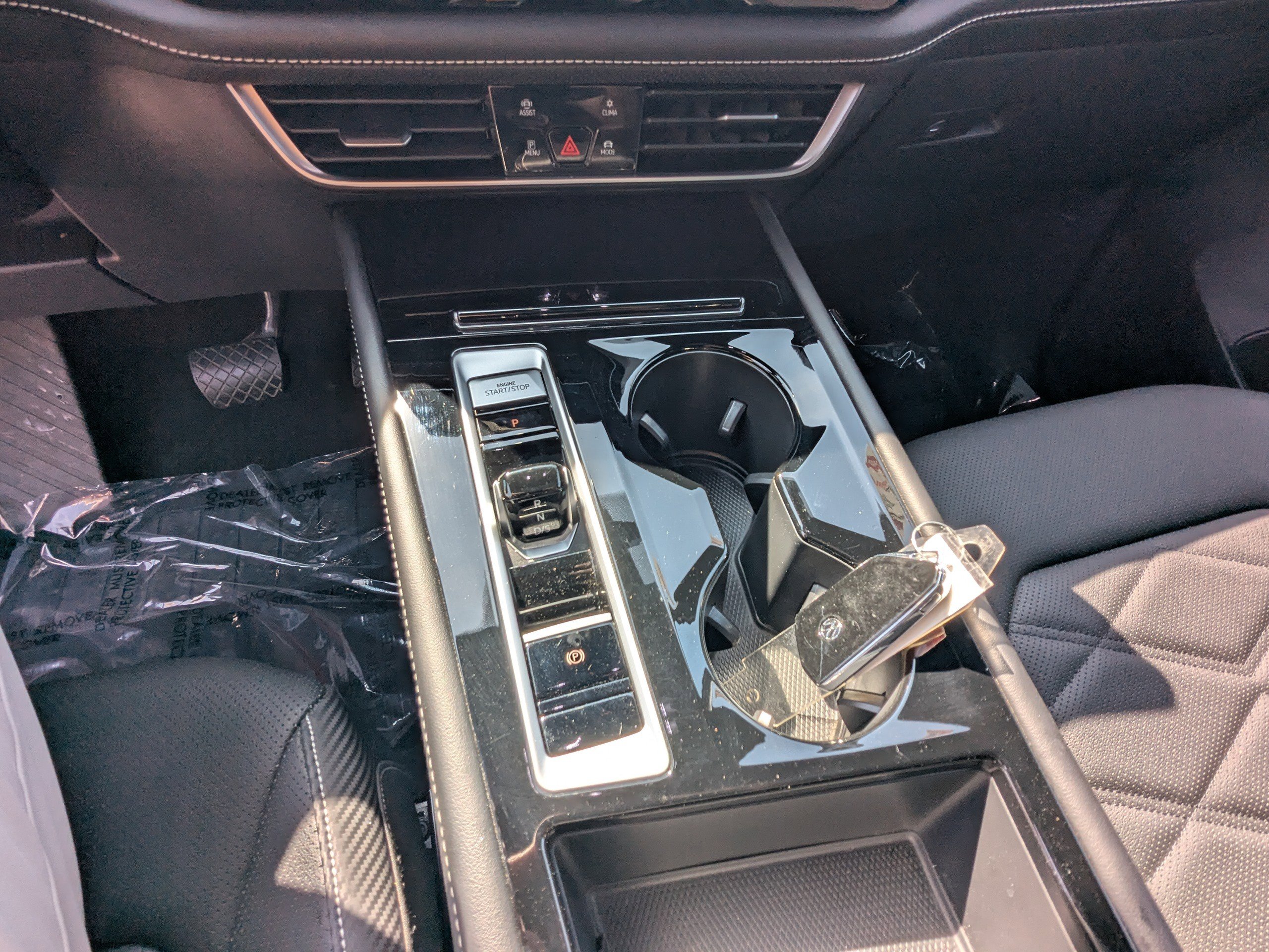 Used 2024 Volkswagen Atlas Cross Sport SE w/ Panoramic Sunroof Package image 26