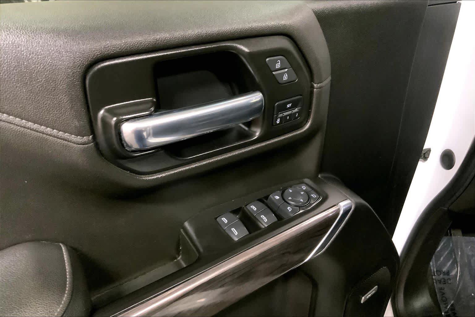 Used 2021 Chevrolet Silverado 1500 LTZ w/ LTZ Convenience Package II AWD/4WD image 36