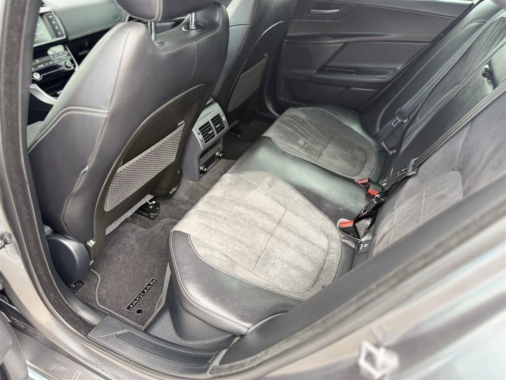 Used 2018 Jaguar XE S AWD/4WD image 25