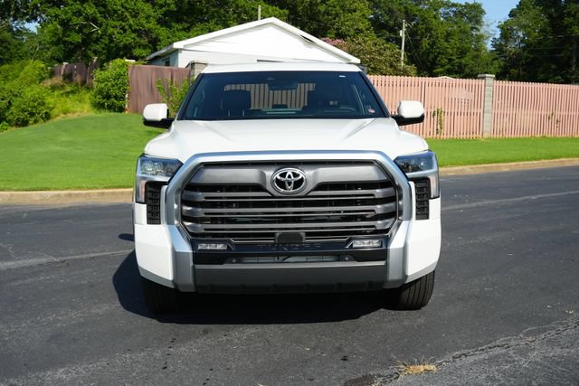Used 2025 Toyota Tundra Limited AWD/4WD image 2