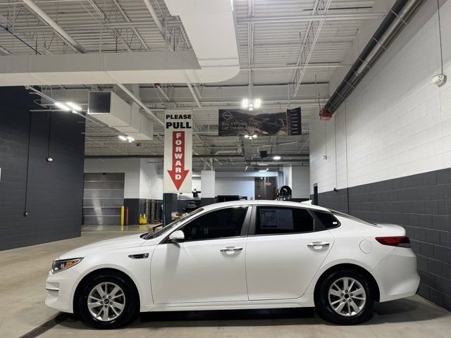 Used 2017 Kia Optima LX image 23