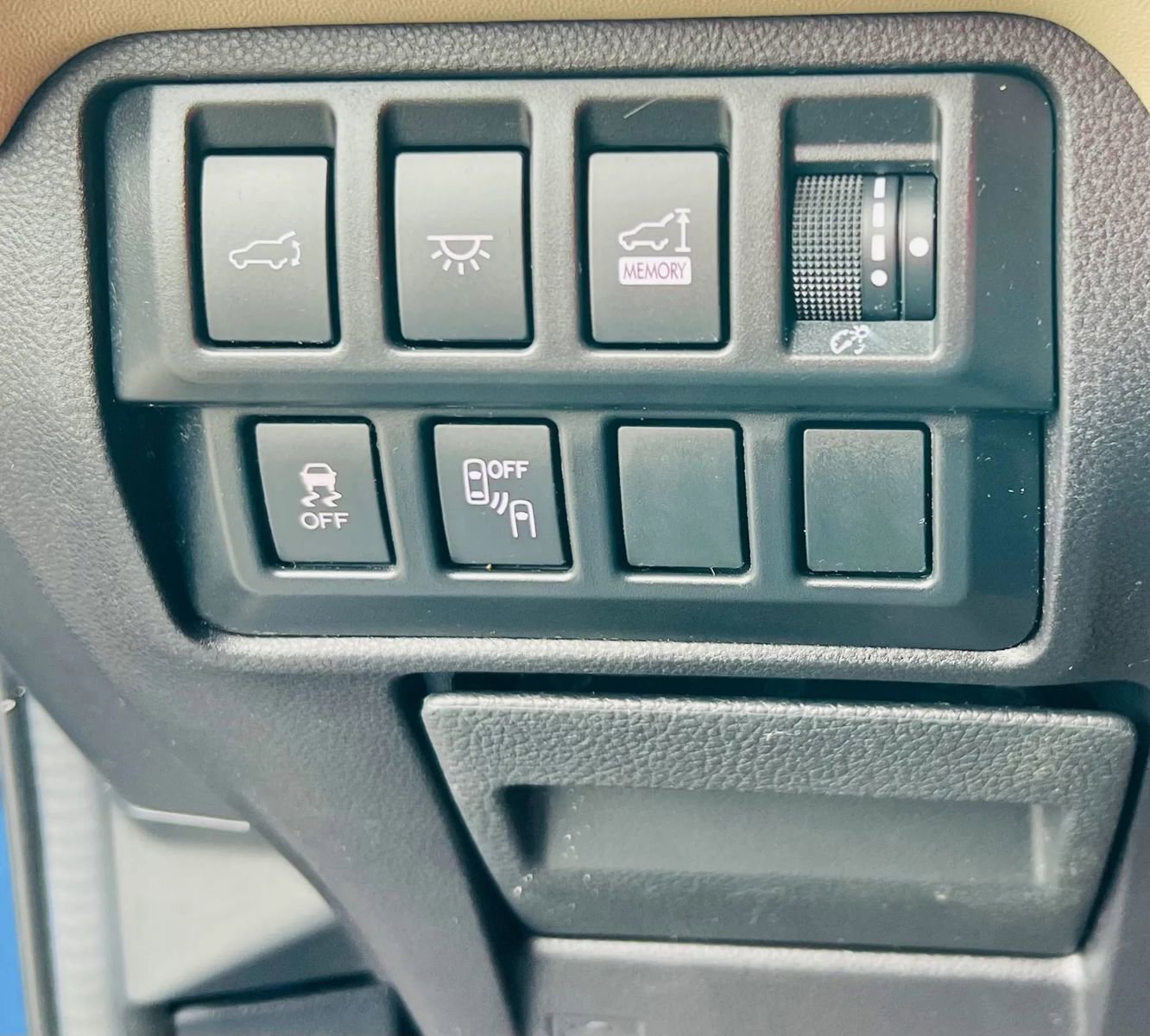 Used 2020 Subaru Ascent Limited image 19