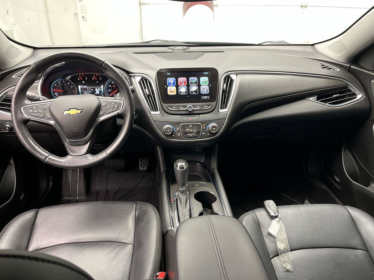 Certified 2018 Chevrolet Malibu LT w/ Leather Package FWD image 4