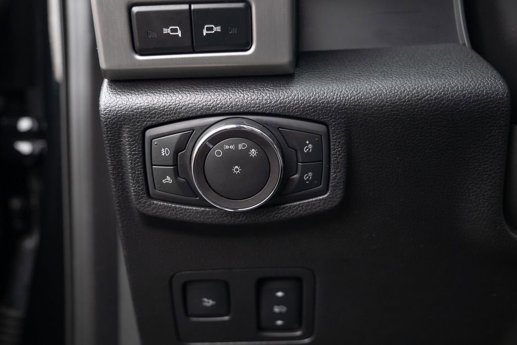 Used 2019 Ford F450 Platinum w/ Platinum Ultimate Package image 18