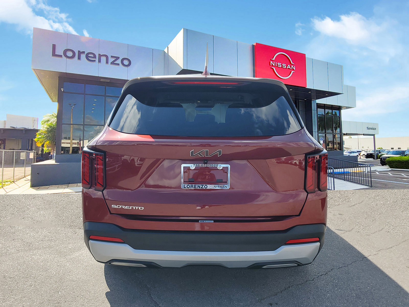 Used 2024 Kia Sorento LX image 6