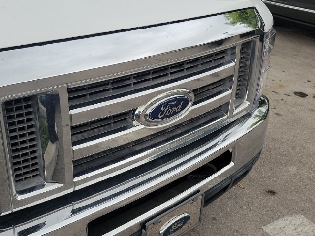 Used 2012 Ford E-350 and Econoline 350 Super Duty w/ Shuttle Bus Prep Pkg RWD image 4