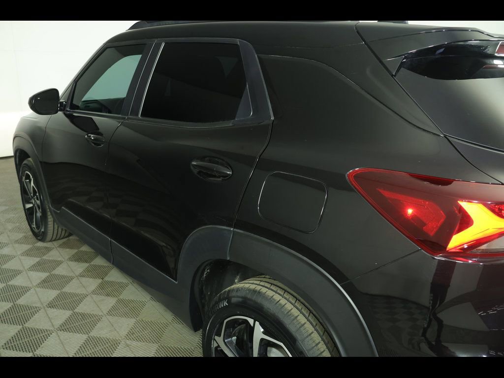 Used 2023 Chevrolet TrailBlazer RS w/ Convenience Package image 16