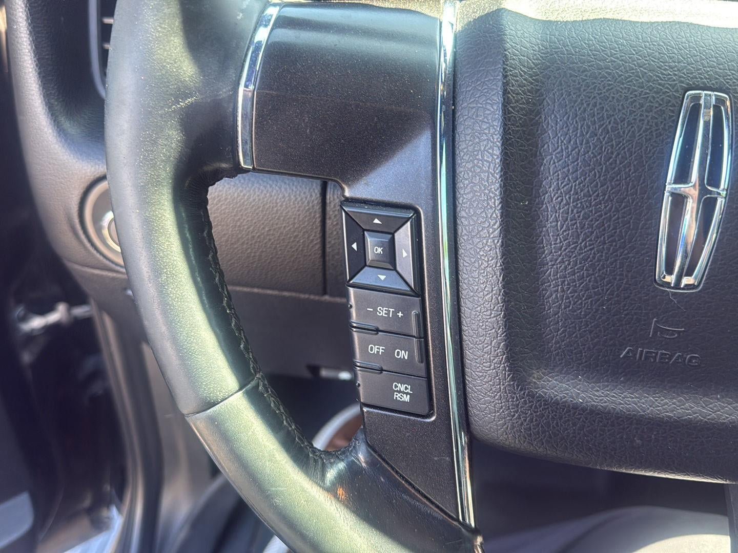 Used 2016 Lincoln Navigator Select AWD/4WD image 12