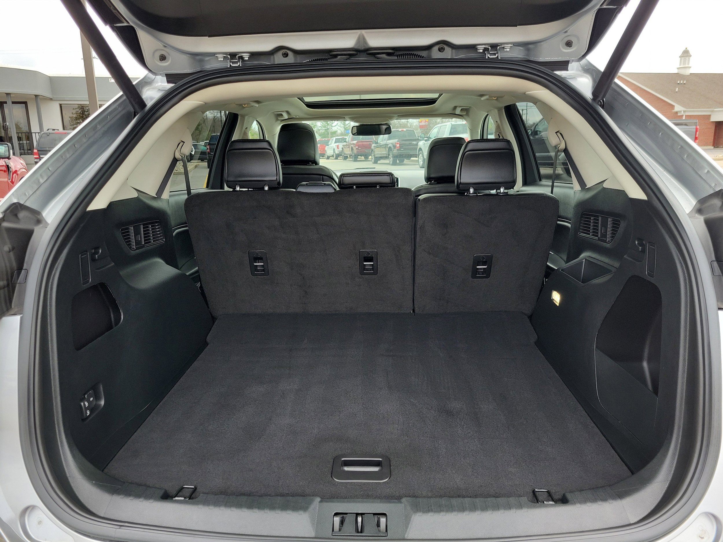 Certified 2023 Ford Edge SEL w/ Convenience Package image 8