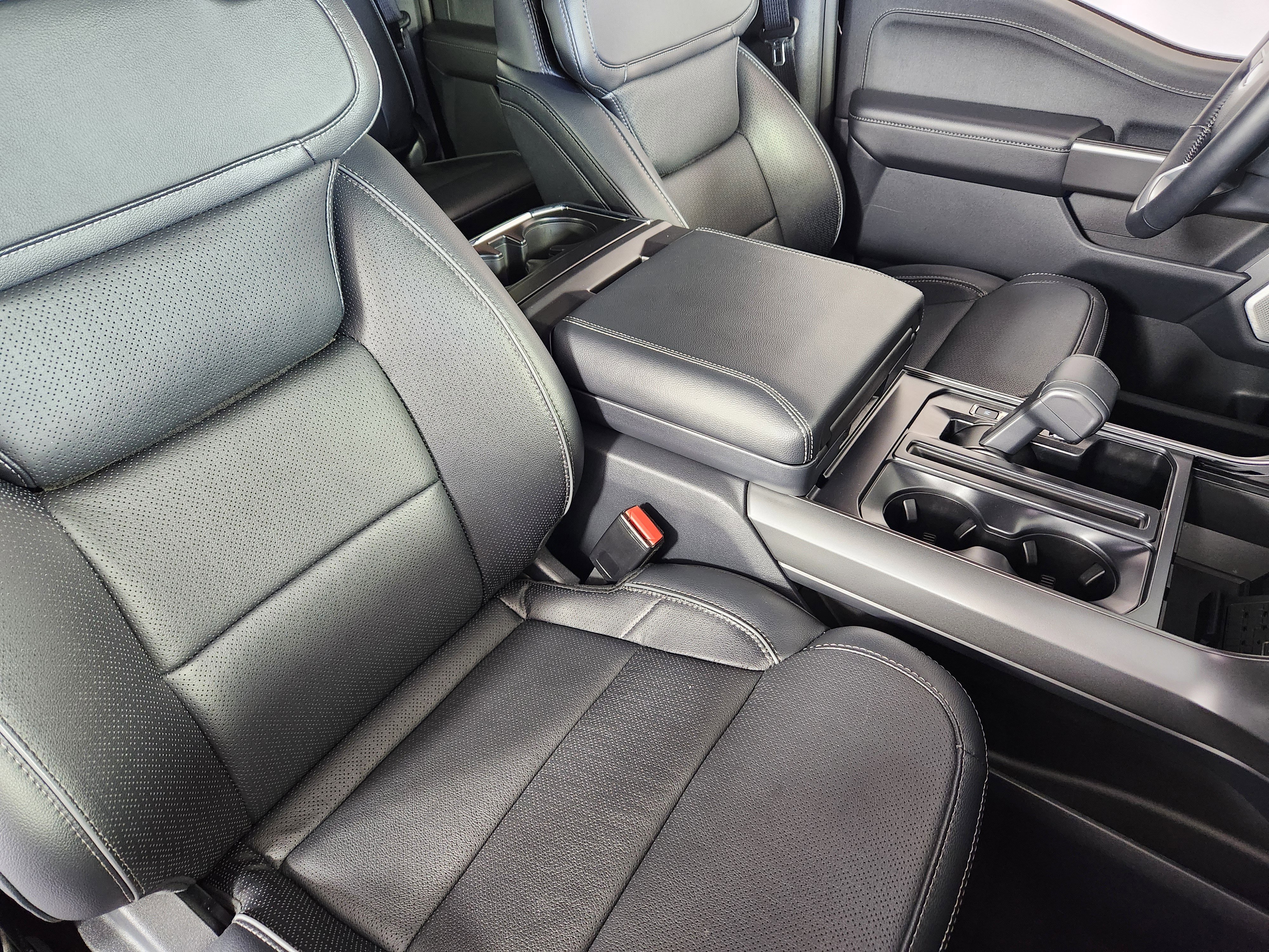 Used 2024 Ford F150 Lariat w/ Equipment Group 502A High AWD/4WD image 10