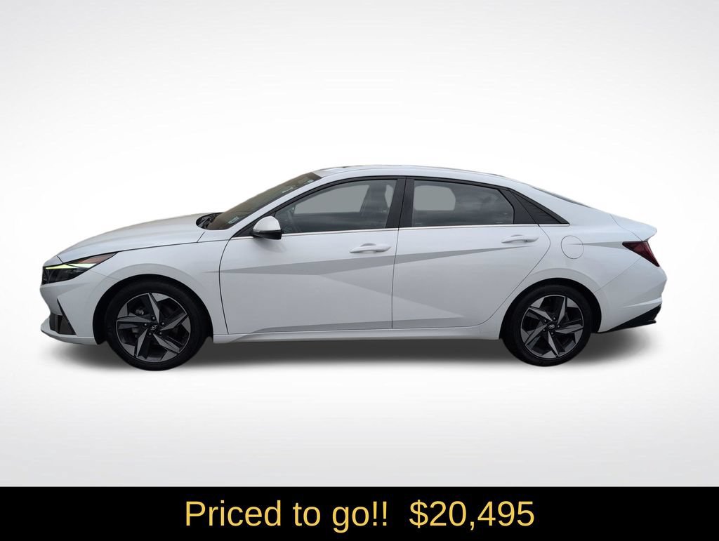 Certified 2023 Hyundai Elantra Limited w/ Cargo Package FWD image 3