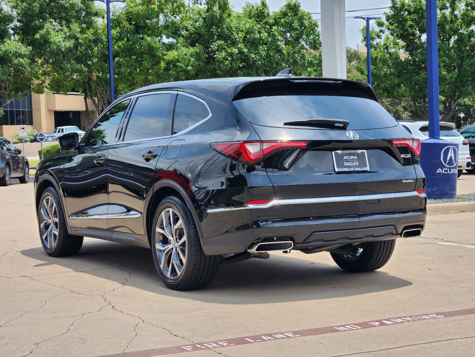 Used 2022 Acura MDX SH-AWD w/ Technology Package image 8