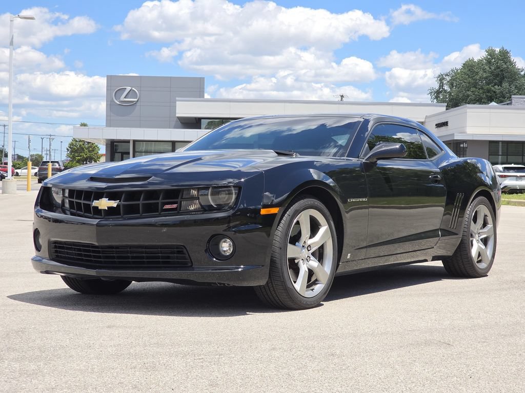 Used 2010 Chevrolet Camaro SS w/ RS Package RWD image 4