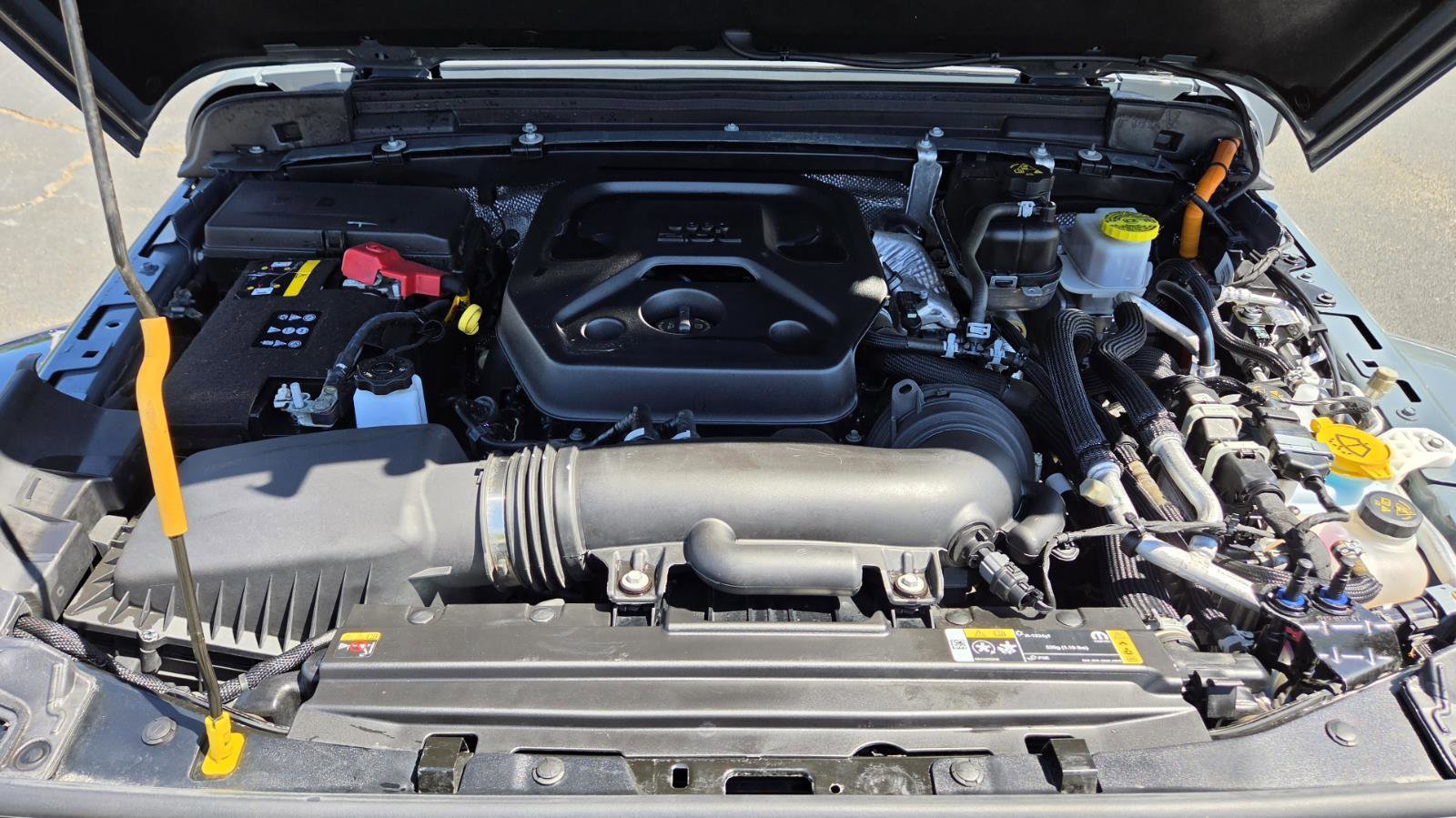 Used 2024 Jeep Wrangler Sahara image 19