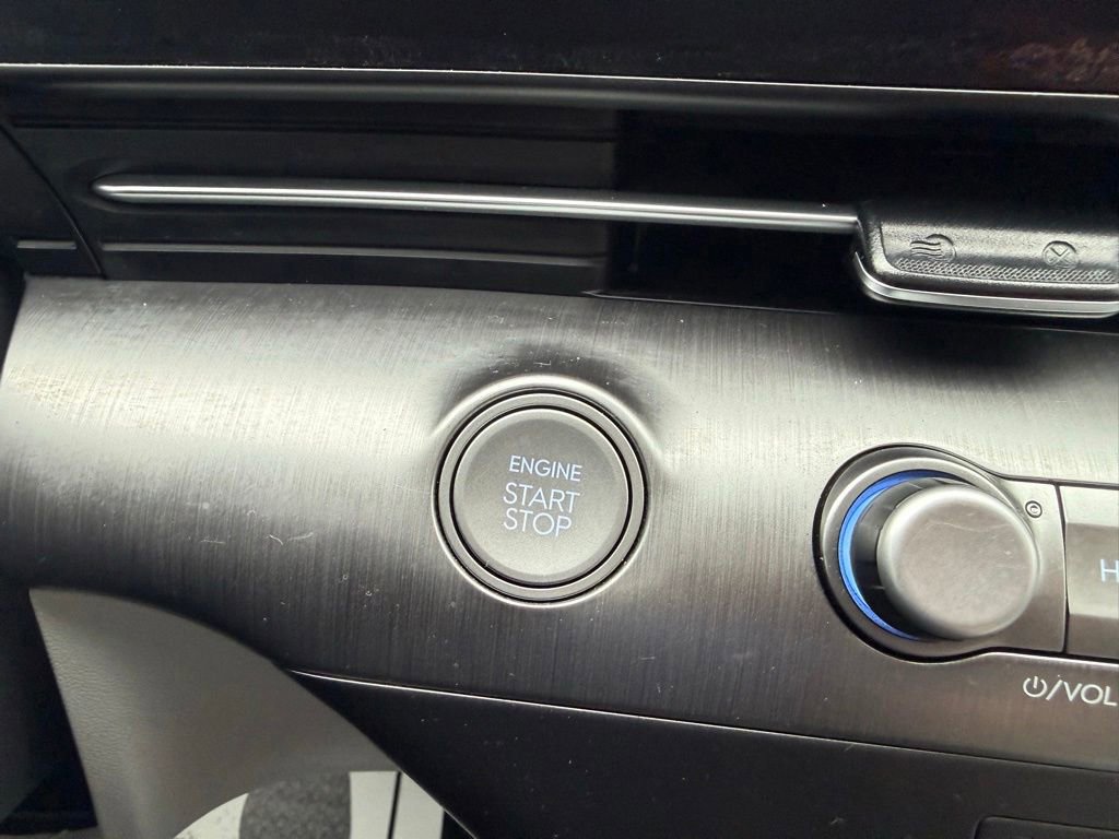 Used 2024 Hyundai Kona SEL w/ Convenience Package AWD/4WD image 39