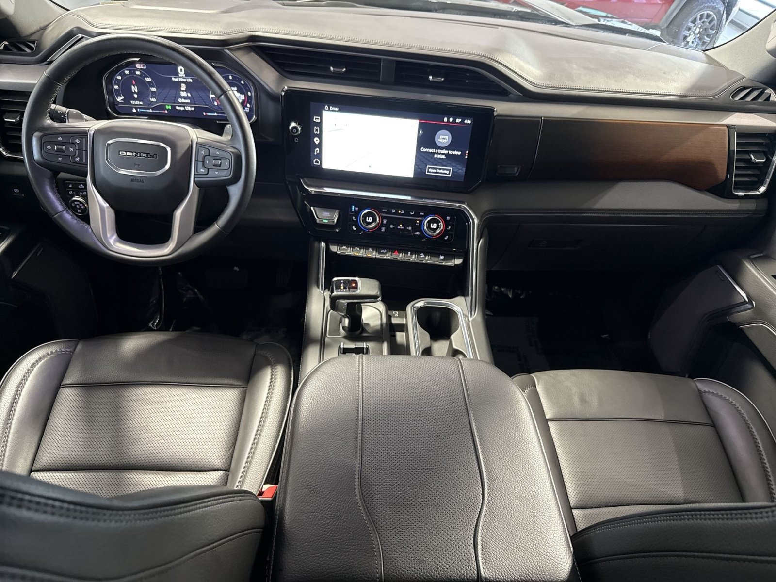 Used 2024 GMC Sierra 1500 Denali w/ Technology Package AWD/4WD image 24
