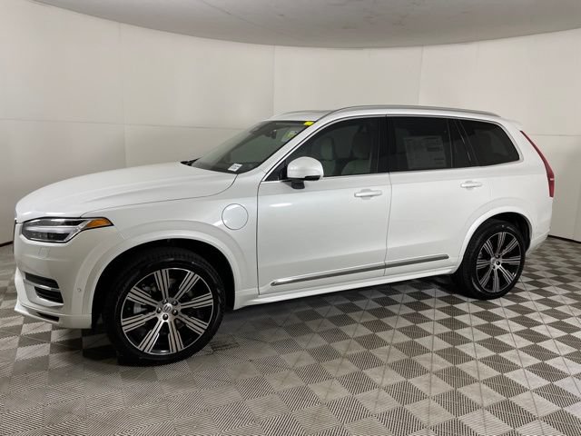 Certified 2025 Volvo XC90 T8 Plus w/ Protection Package Premier AWD/4WD image 6