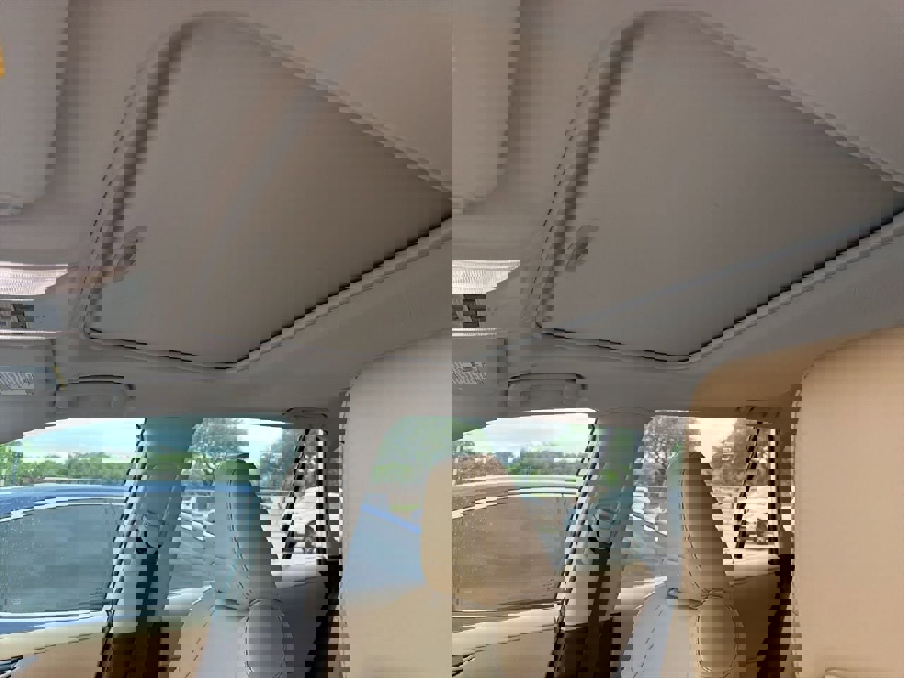 Used 2024 Toyota RAV4 XLE Premium image 11