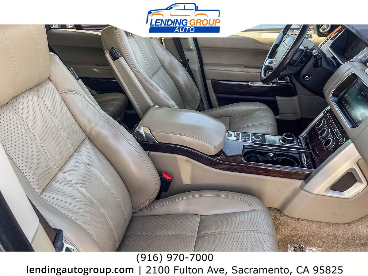 Used 2017 Land Rover Range Rover HSE image 16